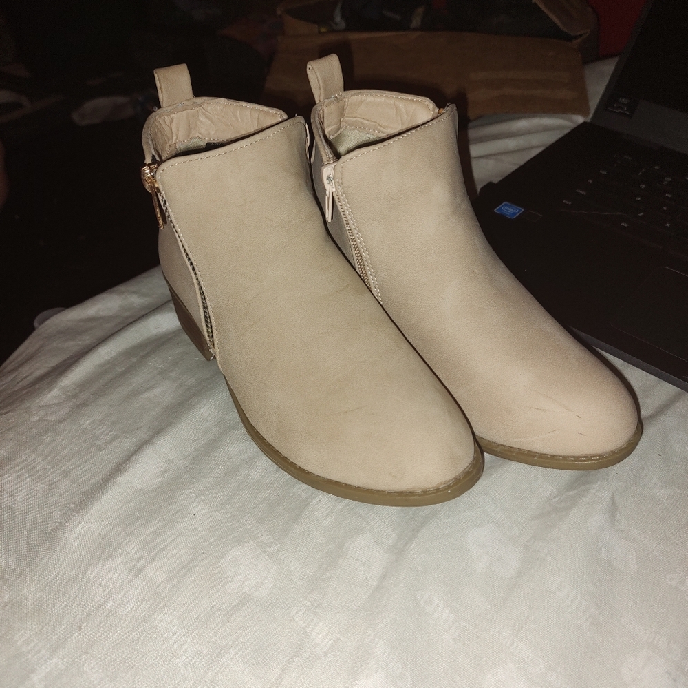 Laundry Girl Kids Boots